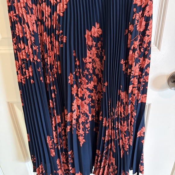 Nanette Nanette Lepore Navy & Coral Floral Smocked Pleated Midi Dress Size 14 - Picture 2 of 8